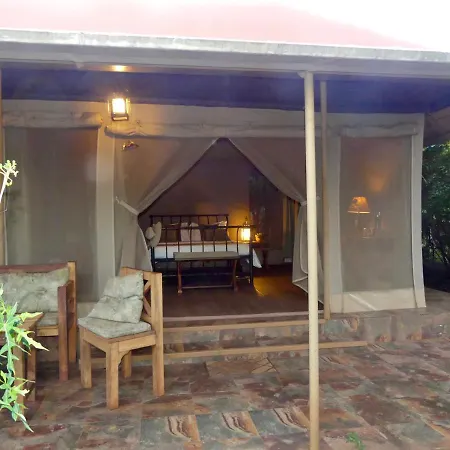 Ikweta Safari Camp Hotel Maua Exterior photo