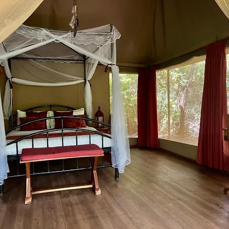 Ikweta Safari Camp Hotel Maua Exterior photo
