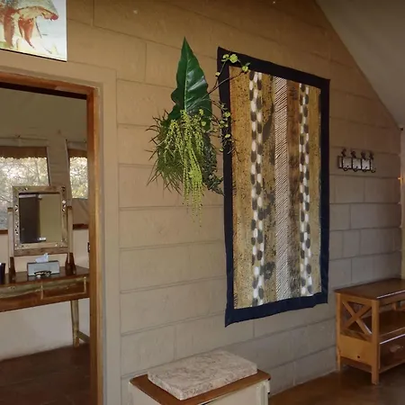 Ikweta Safari Camp Hotel Maua Room photo