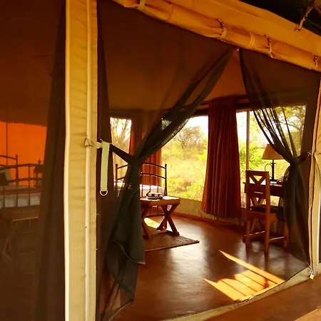 Ikweta Safari Camp Hotel Maua Exterior photo