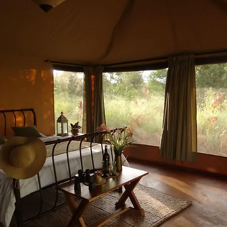 Ikweta Safari Camp Hotel Maua Exterior photo