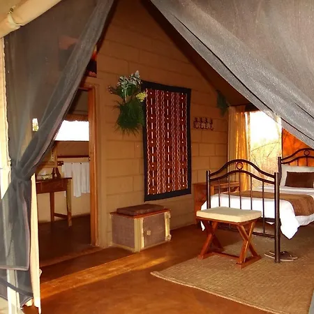 Ikweta Safari Camp Hotel Maua Exterior photo