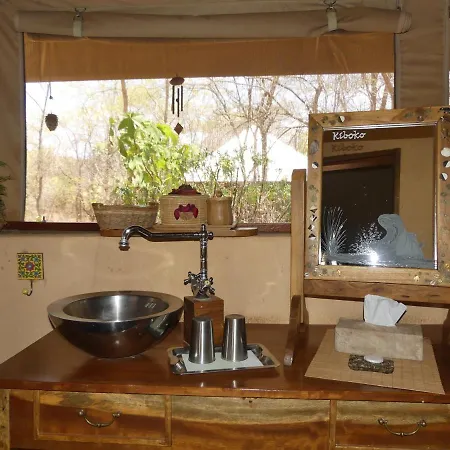 Ikweta Safari Camp Hotel Maua Exterior photo