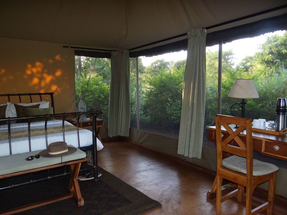 Luxury tent Ikweta Safari Camp 3*